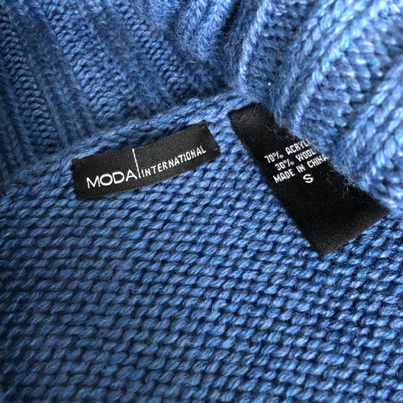 Sweater - Picture 2 of 2